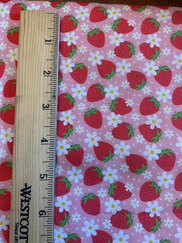 NEW 100% Cotton Sweet Strawberries Print Fabric